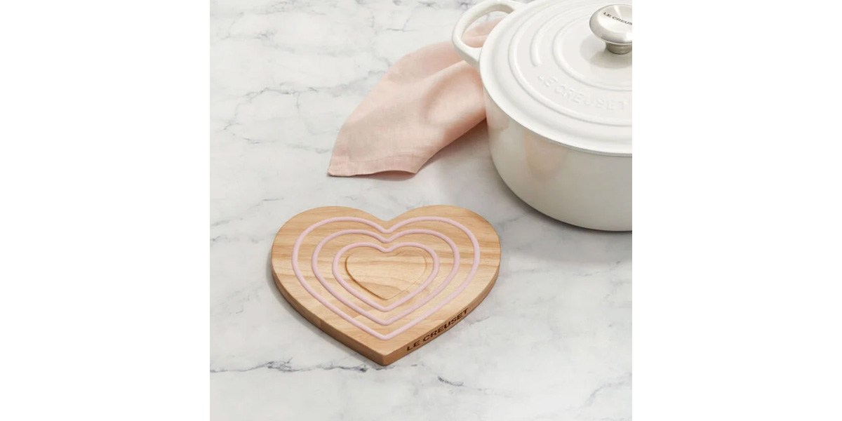 Le Creuset Heart Magnetic Wooden Trivet