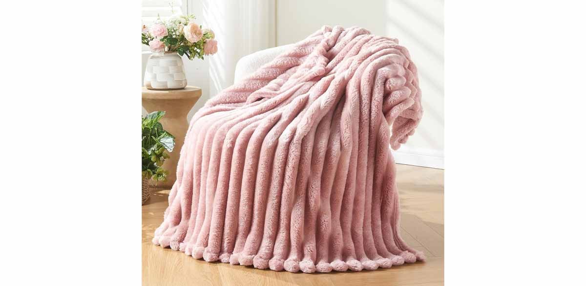 NEWCOSPLAY Super Soft Throw Blanket NEWCOSPLAY Super Soft Throw Blanket
