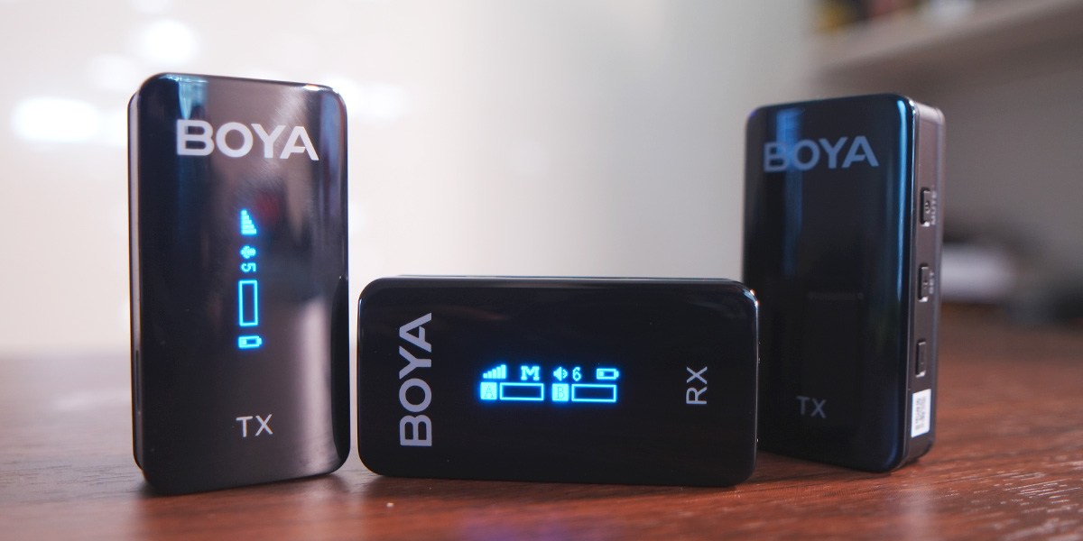 BOYA BY XM6 S2 system on table BOYA BY XM6 S2 system on table