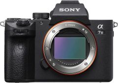 Sony Sony a7 III ILCE7M3/B Full-Frame Mirrorless Interchangeable-Lens Camera