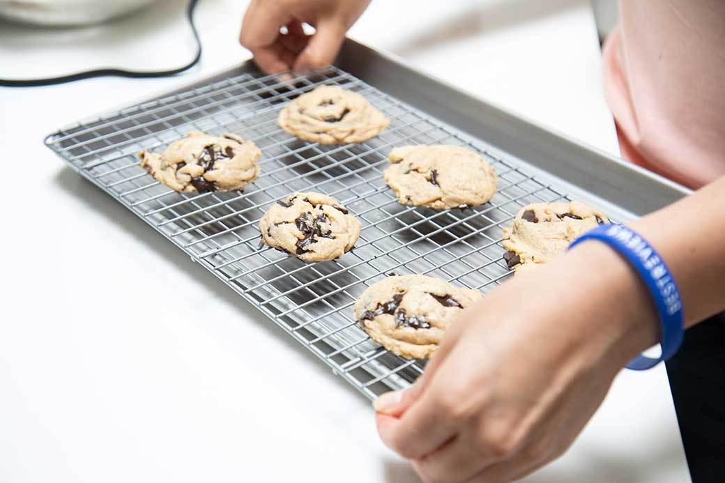 5 Best Jelly Roll Pans Jan. 2021 BestReviews