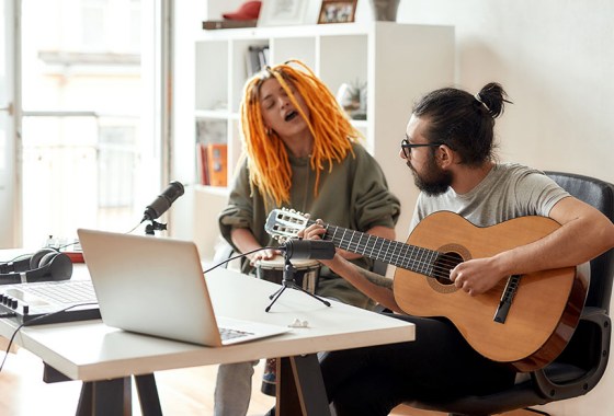 Best guitar synthesizer