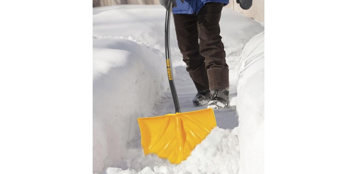 True Temper 1603400 Poly Snow Shovel