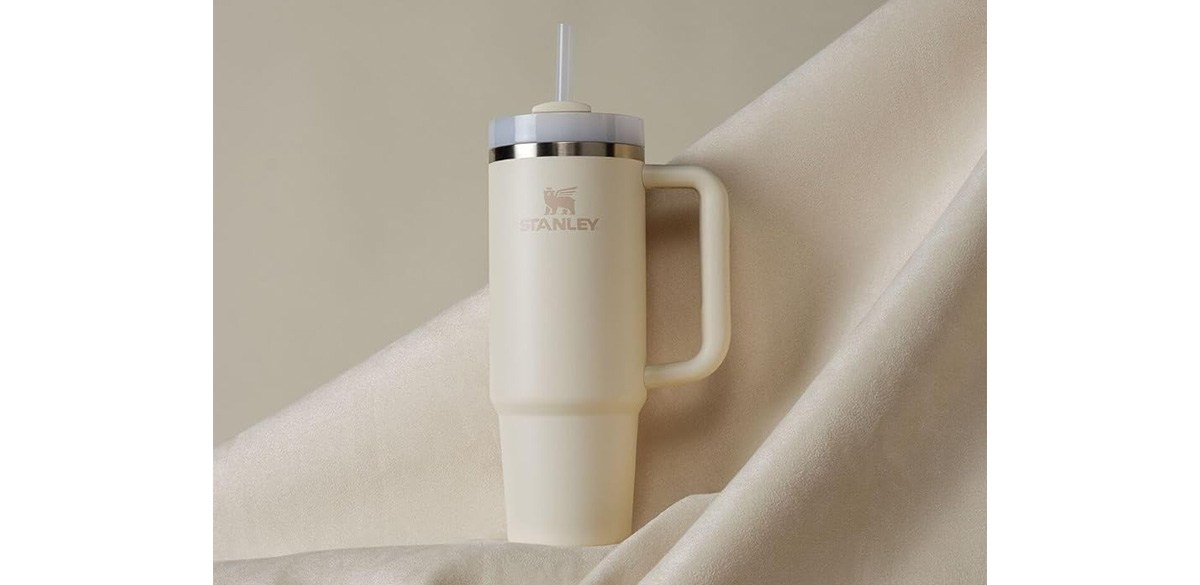 STANLEY Quencher H2.0 Tumbler with Handle and Straw