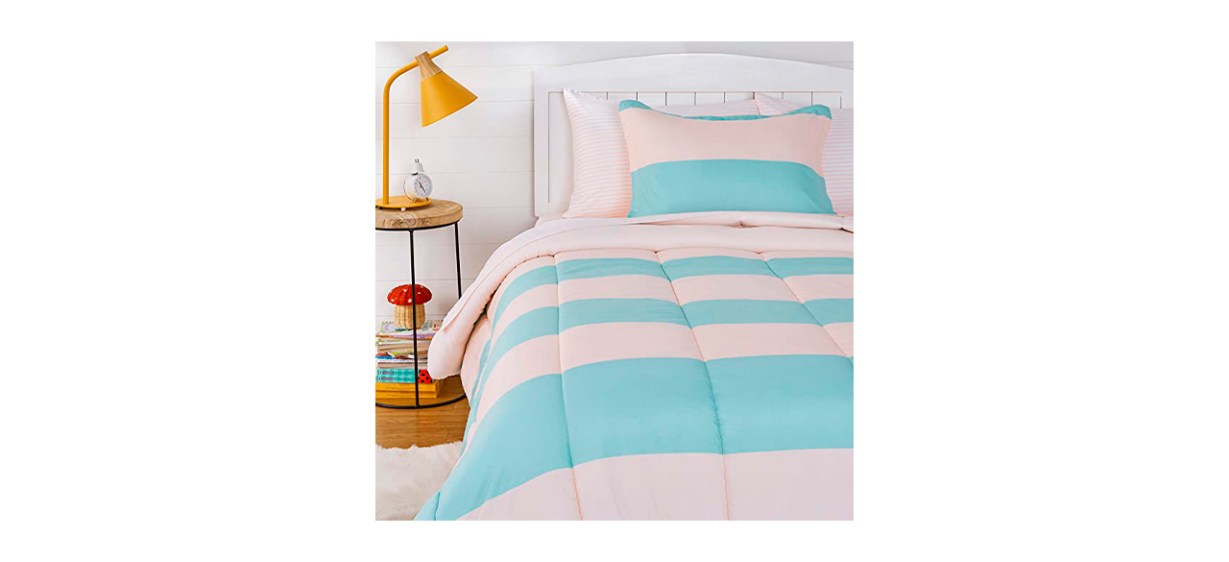 Amazon Basics Easy Care Microfiber Kids’ Bed-in-a-Bag