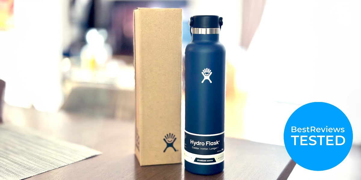 a navy blue Hydro Flask 32-oz Water Bottle
