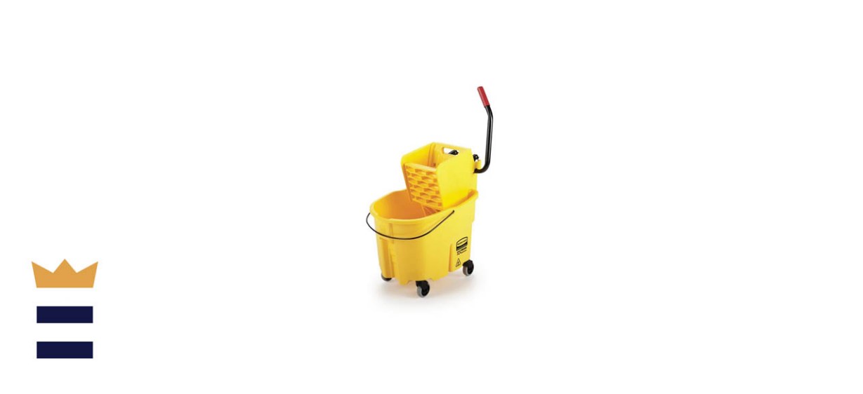 Rubbermaid WaveBrake 35-Quart Plastic Mop Bucket with Wringer